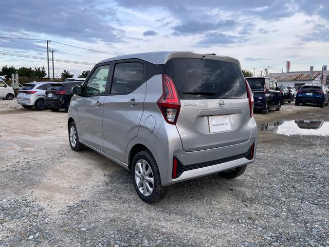 デイズ ６６０　Ｘ　４ＷＤ　ナビ　衝突軽減ブレーキ　踏み間違い防止装　ブレーキサポート　ＬＥＤヘッド　サイドカメラ　インテリジェントアラウンドビューモニター　ＬＤＷ　エアコン　インテリジェントキー　禁煙車　フルタイム４ＷＤ　１オーナー　エアバッグ　寒冷地仕様　キーフリー（23枚目）