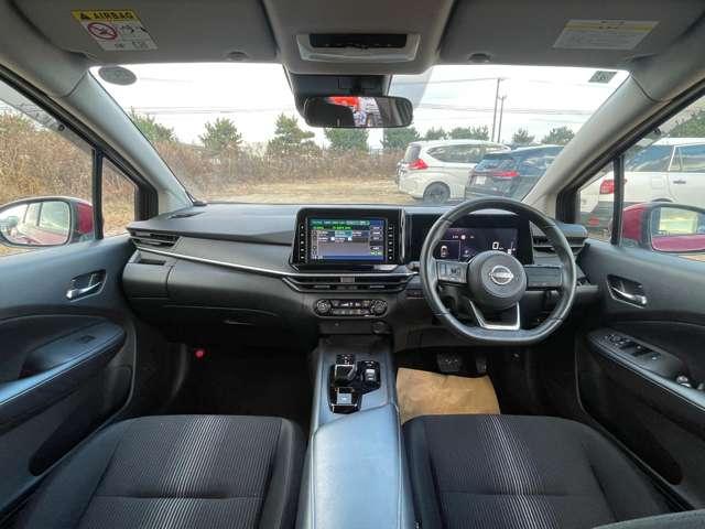 ノート １．２　Ｘ　ＦＯＵＲ　４ＷＤ　純正ナビ　バックビューモニター　エアＢ　ＰＷ　インテリジェントキ－　寒冷地仕様　４ＷＤ　ＬＥＤヘッドランプ　ワンオーナー　バックカメラ　アイドリングストップ　ＡＢＳ　盗難防止システム　オートエアコン　サイドエアバッグ　メモリーナビ（7枚目）