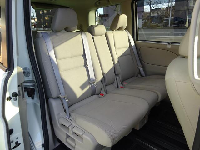 セレナ Ｇ　ナビＴＶ　アラウンドビューモニター　エマージェンシーブレーキ　両側パワースライドドア　ＥＴＣ　クルーズコントロール　パーキングアシスト　ドライブレコーダー　ＬＥＤオートライト　フォグ　ＵＳＢ電源（10枚目）