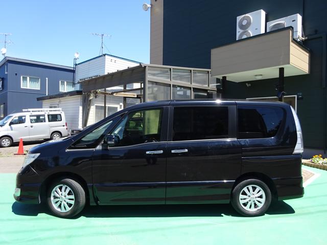 セレナ ハイウェイスター　Ｖセレクション＋セーフティＩＩ　４ＷＤ　ナビＴＶ　アラウンドビューカメラ　両側パワースライドドア　ＥＴＣ　ＬＥＤライト　エマージェンシーブレーキ　革巻きステアリング　クルーズコントロール　プッシュスタート　スマートキー（2枚目）