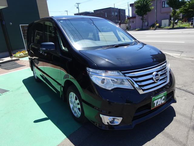 セレナ ハイウェイスター　Ｖセレクション＋セーフティＩＩ　４ＷＤ　ナビＴＶ　アラウンドビューカメラ　両側パワースライドドア　ＥＴＣ　ＬＥＤライト　エマージェンシーブレーキ　革巻きステアリング　クルーズコントロール　プッシュスタート　スマートキー（7枚目）