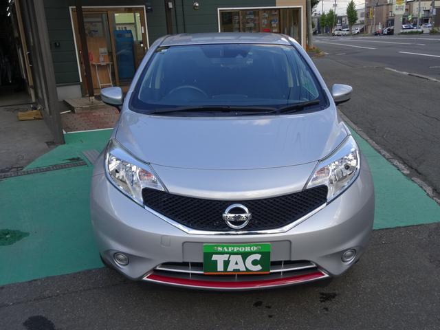 ノート Ｘ　ＦＯＵＲ　ナビＴＶ　エマージェンシーブレーキ　ドライブレコーダー　ＥＴＣ　車線逸脱警報装置　横滑り防止装置　ドアミラーウインカー　プッシュスタート　スマートキー　切替式４ＷＤ（8枚目）