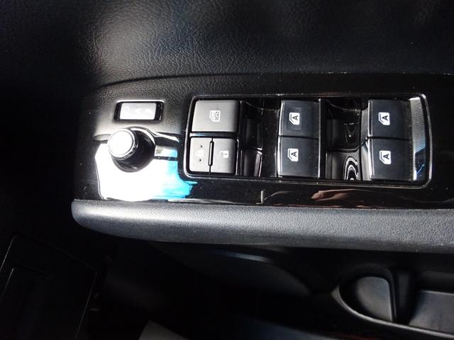 アルファード 2.5S Aパッケージ タイプブラック 両側パワースライドドア パワーバックドア 衝突被害軽減ブレーキ 横滑り防止装置 アイドリングストップ ハーフレザーシート ナノイー ブレーキホールド(24枚目)