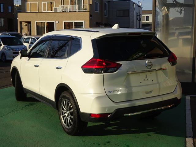 エクストレイル ２０Ｓ　４ＷＤ　エマージェンシーブレーキ　ミラーヒーター　車線逸脱警報装置　横滑り防止装置　コーナーセンサー　フォグランプ　ヒルディセントコントロール（3枚目）