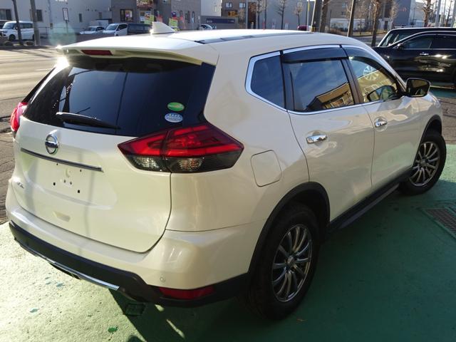 エクストレイル ２０Ｓ　４ＷＤ　エマージェンシーブレーキ　ミラーヒーター　車線逸脱警報装置　横滑り防止装置　コーナーセンサー　フォグランプ　ヒルディセントコントロール（5枚目）