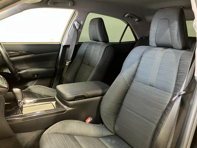 クラウン アスリートＳｉ－Ｆｏｕｒ　４ＷＤ　純正ナビ　バックカメラ　クルーズコントロール　エンジンスターター　ＥＴＣ　Ｂｌｕｅｔｏｏｔｈ接続　ダウンサス（純正サス付き）　フロントフォグランプ　電動シート　電動格納ミラー（37枚目）
