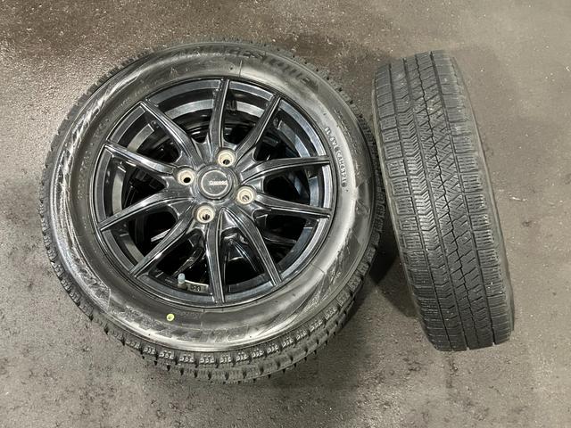 Ｎ－ＢＯＸカスタム Ｇ・Ｌターボホンダセンシング　４ＷＤ　夏冬タイヤ　ＥＴＣ　純正ナビ　フルセグＴＶ　バックカメラ　両側パワースライド　純正スマートキー一体型エンジンスターター　シートヒーター　衝突軽減ブレーキ　レーンキープアシスト（2枚目）