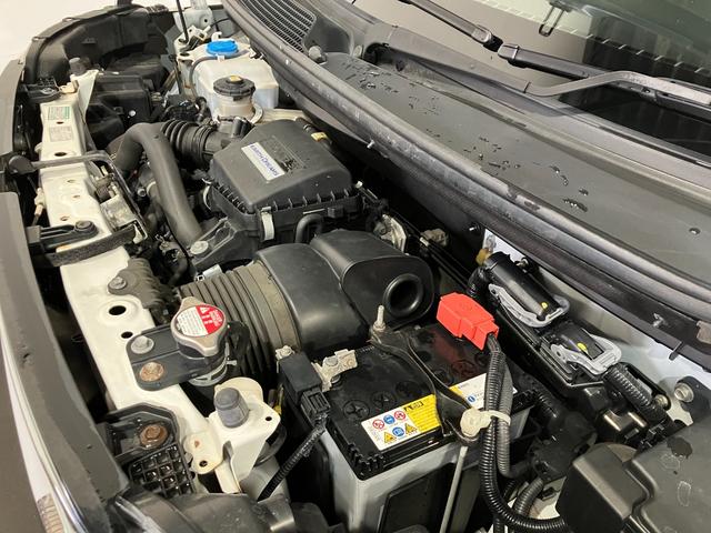 Ｎ－ＢＯＸカスタム Ｇ・Ｌターボホンダセンシング　４ＷＤ　夏冬タイヤ　ＥＴＣ　純正ナビ　フルセグＴＶ　バックカメラ　両側パワースライド　純正スマートキー一体型エンジンスターター　シートヒーター　衝突軽減ブレーキ　レーンキープアシスト（8枚目）