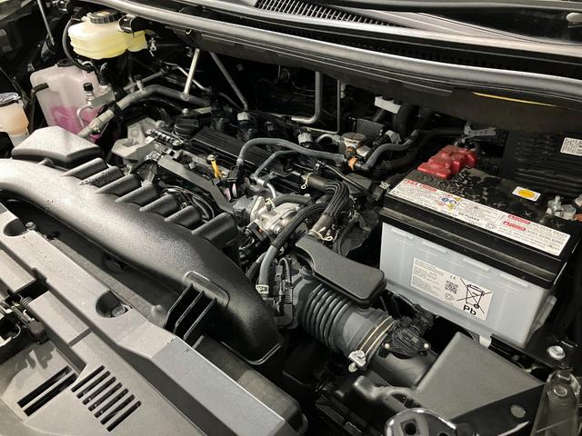 ヴォクシー Ｓ－Ｚ　４ＷＤ　ＥＴＣ　バックカメラ　純正ナビ　フルセグＴＶ　Ｂｌｕｅｔｏｏｔｈ接続　両側パワースライドドア　左右フロントシートヒーター　寒冷地仕様　衝突軽減ブレーキ（7枚目）