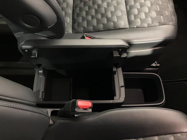 ヴォクシー Ｓ－Ｚ　４ＷＤ　ＥＴＣ　バックカメラ　純正ナビ　フルセグＴＶ　Ｂｌｕｅｔｏｏｔｈ接続　両側パワースライドドア　左右フロントシートヒーター　寒冷地仕様　衝突軽減ブレーキ（42枚目）