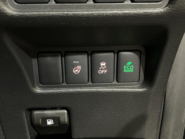 デリカＤ：５ Ｐ　４ＷＤ　ＥＴＣ　全方位カメラ　ＡＣ１００Ｖ電源　社外ナビ　フルセグＴＶ　Ｂｌｕｅｔｏｏｔｈ接続　衝突軽減ブレーキ　レーンキープアシスト　両側パワースライドドア　パワーバックドア（39枚目）