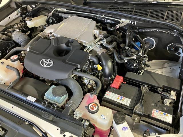 ハイラックス Ｚ　ＧＲスポーツ　４ＷＤ　全方位カメラ　純正ディスプレイオーディオ　ナビ対応　コーナーセンサー　前後ドライブレコーダー　衝突軽減ブレーキ　寒冷地仕様　パドルシフト　クルーズコントロール（8枚目）