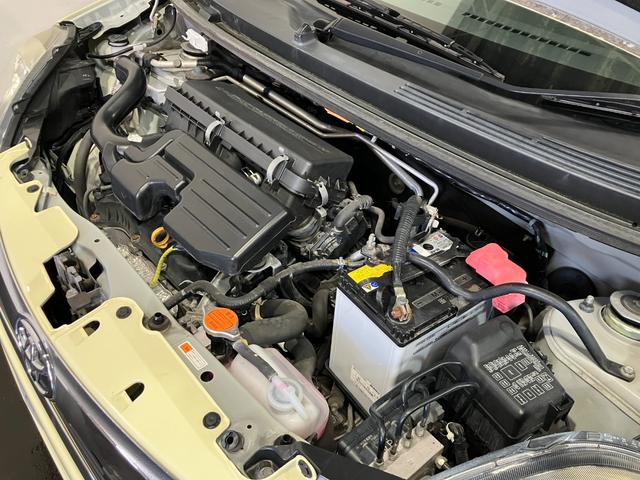 ピクシスエポック Ｘｆ　ＳＡ　４ＷＤ　衝突軽減ブレーキ　横滑り防止　アイドリングストップ　ライトレベライザー　純正ＣＤオーディオ　電動格納ミラー　Ｗエアバック　ＡＢＳ（4枚目）