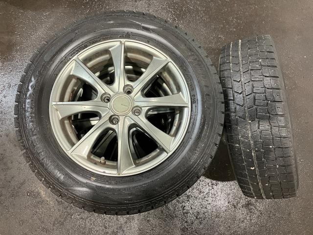 カローラフィールダー ＥＸ　４ＷＤ　ＥＴＣ　夏冬タイヤ　純正ナビ　フルセグ　バックカメラ　衝突軽減ブレーキ　ＡＢＳ　電動格納ミラー　ＬＥＤヘッドライト　キーレス（2枚目）