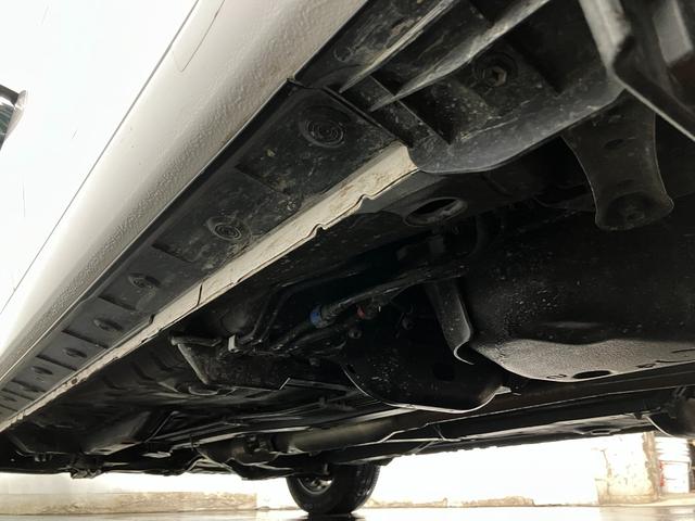 カローラフィールダー ＥＸ　４ＷＤ　ＥＴＣ　夏冬タイヤ　純正ナビ　フルセグ　バックカメラ　衝突軽減ブレーキ　ＡＢＳ　電動格納ミラー　ＬＥＤヘッドライト　キーレス（8枚目）