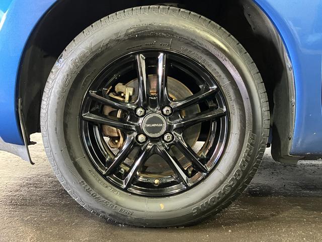 ノート Ｘ　ＦＯＵＲ　Ｖセレクション＋セーフティ　４ＷＤ　夏冬タイヤ　全方位カメラ　純正ナビ　フルセグＴＶ　Ｂｌｕｅｔｏｏｔｈ接続　寒冷地仕様　衝突軽減ブレーキ　レーンキープ　横滑り防止　ライトレベライザー　スマートキー（19枚目）