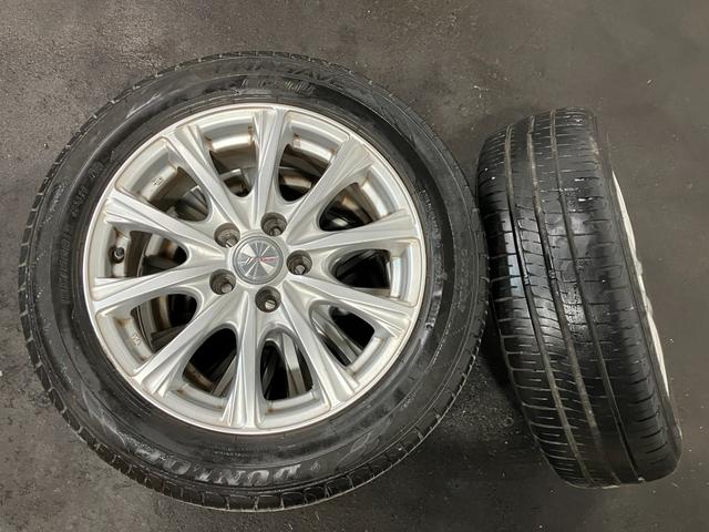 シエンタ Ｇ　クエロ　４ＷＤ　夏冬タイヤ　寒冷地仕様　全方位カメラ　純正ナビ　Ｂｌｕｅｔｏｏｔｈ接続　前後ドライブレコーダー　後部モニター　両側電動スライドドア　社外アルミホイール　盗難防止装置（2枚目）