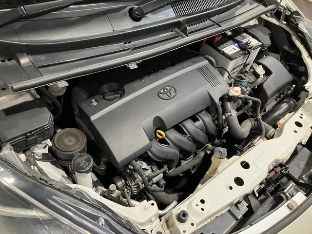 シエンタ Ｇ　クエロ　４ＷＤ　夏冬タイヤ　寒冷地仕様　全方位カメラ　純正ナビ　Ｂｌｕｅｔｏｏｔｈ接続　前後ドライブレコーダー　後部モニター　両側電動スライドドア　社外アルミホイール　盗難防止装置（7枚目）