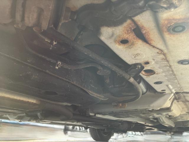 シエンタ Ｇ　クエロ　４ＷＤ　夏冬タイヤ　寒冷地仕様　全方位カメラ　純正ナビ　Ｂｌｕｅｔｏｏｔｈ接続　前後ドライブレコーダー　後部モニター　両側電動スライドドア　社外アルミホイール　盗難防止装置（11枚目）