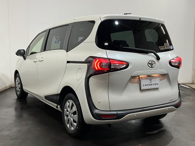 シエンタ Ｇ　クエロ　４ＷＤ　夏冬タイヤ　寒冷地仕様　全方位カメラ　純正ナビ　Ｂｌｕｅｔｏｏｔｈ接続　前後ドライブレコーダー　後部モニター　両側電動スライドドア　社外アルミホイール　盗難防止装置（17枚目）