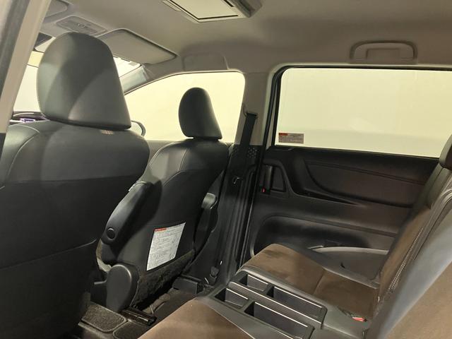 シエンタ Ｇ　クエロ　４ＷＤ　夏冬タイヤ　寒冷地仕様　全方位カメラ　純正ナビ　Ｂｌｕｅｔｏｏｔｈ接続　前後ドライブレコーダー　後部モニター　両側電動スライドドア　社外アルミホイール　盗難防止装置（43枚目）