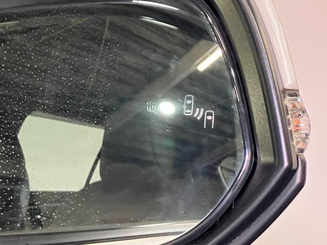 ＲＡＶ４ Ｇ　４ＷＤ　夏冬タイヤ　ＥＴＣ　前後ドライブレコーダー　全方位カメラ　純正ディスプレイオーディオ　フルセグＴＶ　Ｂｌｕｅｔｏｏｔｈ接続　シートエアコン　シートヒーター　ブラインドスポットモニター（14枚目）