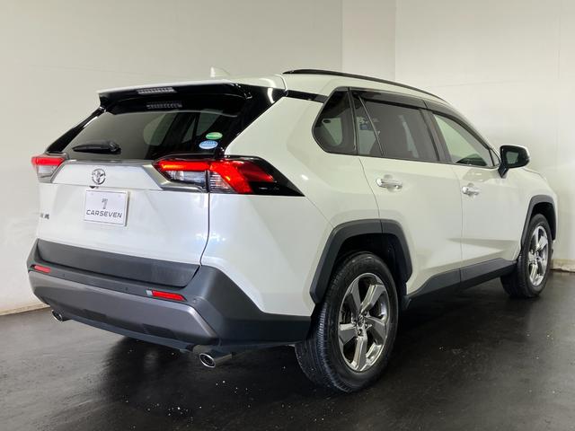 ＲＡＶ４ Ｇ　４ＷＤ　夏冬タイヤ　ＥＴＣ　前後ドライブレコーダー　全方位カメラ　純正ディスプレイオーディオ　フルセグＴＶ　Ｂｌｕｅｔｏｏｔｈ接続　シートエアコン　シートヒーター　ブラインドスポットモニター（18枚目）