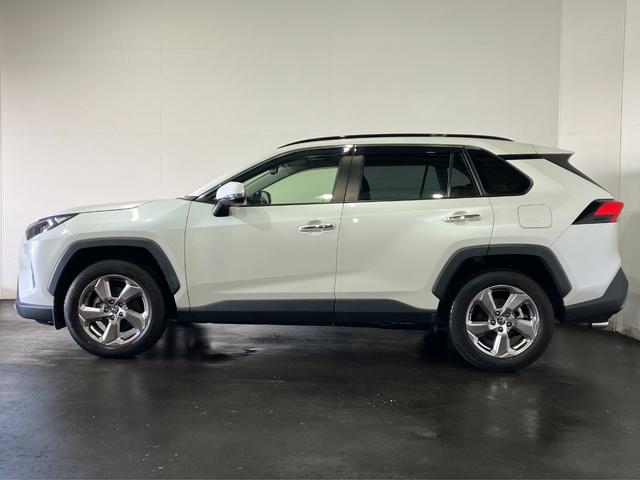 ＲＡＶ４ Ｇ　４ＷＤ　夏冬タイヤ　ＥＴＣ　前後ドライブレコーダー　全方位カメラ　純正ディスプレイオーディオ　フルセグＴＶ　Ｂｌｕｅｔｏｏｔｈ接続　シートエアコン　シートヒーター　ブラインドスポットモニター（21枚目）