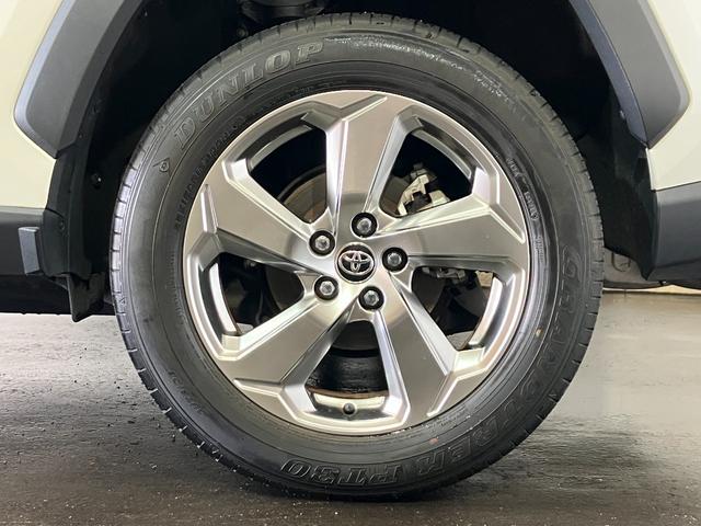 ＲＡＶ４ Ｇ　４ＷＤ　夏冬タイヤ　ＥＴＣ　前後ドライブレコーダー　全方位カメラ　純正ディスプレイオーディオ　フルセグＴＶ　Ｂｌｕｅｔｏｏｔｈ接続　シートエアコン　シートヒーター　ブラインドスポットモニター（24枚目）