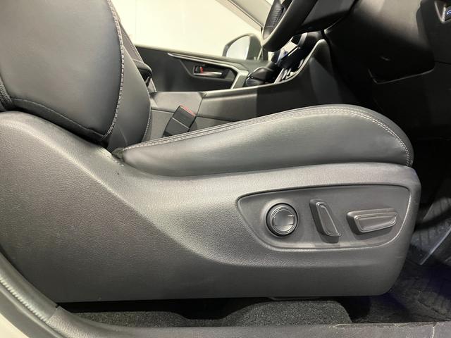 ＲＡＶ４ Ｇ　４ＷＤ　夏冬タイヤ　ＥＴＣ　前後ドライブレコーダー　全方位カメラ　純正ディスプレイオーディオ　フルセグＴＶ　Ｂｌｕｅｔｏｏｔｈ接続　シートエアコン　シートヒーター　ブラインドスポットモニター（42枚目）