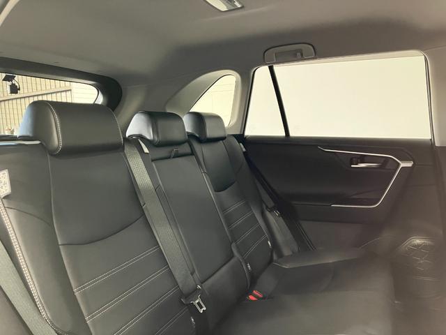 ＲＡＶ４ Ｇ　４ＷＤ　夏冬タイヤ　ＥＴＣ　前後ドライブレコーダー　全方位カメラ　純正ディスプレイオーディオ　フルセグＴＶ　Ｂｌｕｅｔｏｏｔｈ接続　シートエアコン　シートヒーター　ブラインドスポットモニター（47枚目）