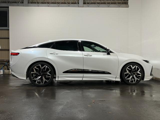 クラウンクロスオーバー ＲＳアドバンスド　４ＷＤ　モデリスタエアロパーツ　モデリスタアルミホイール　リヤサポートパッケージ　ローダウン　ＥＴＣ２．０　全方位カメラ　純正ディスプレイオーディオ　本革シート　パノラマルーフ（13枚目）
