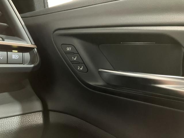 クラウンクロスオーバー ＲＳアドバンスド　４ＷＤ　モデリスタエアロパーツ　モデリスタアルミホイール　リヤサポートパッケージ　ローダウン　ＥＴＣ２．０　全方位カメラ　純正ディスプレイオーディオ　本革シート　パノラマルーフ（37枚目）