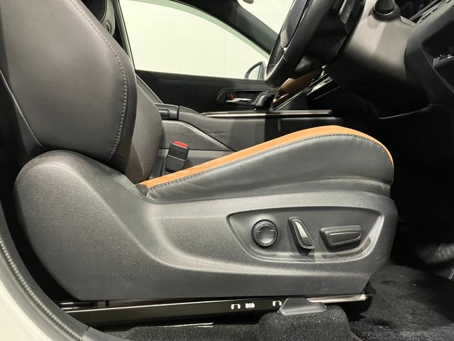 クラウンクロスオーバー ＲＳアドバンスド　４ＷＤ　モデリスタエアロパーツ　モデリスタアルミホイール　リヤサポートパッケージ　ローダウン　ＥＴＣ２．０　全方位カメラ　純正ディスプレイオーディオ　本革シート　パノラマルーフ（44枚目）