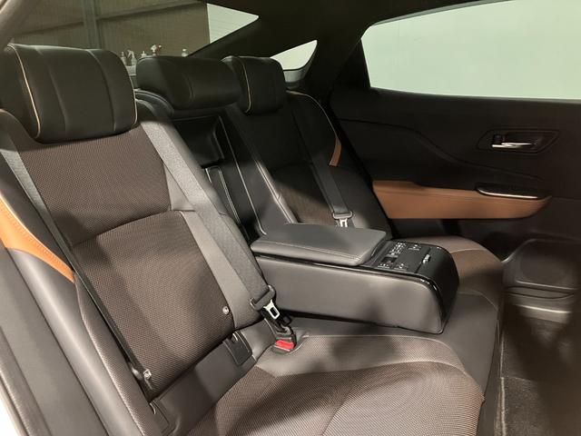 クラウンクロスオーバー ＲＳアドバンスド　４ＷＤ　モデリスタエアロパーツ　モデリスタアルミホイール　リヤサポートパッケージ　ローダウン　ＥＴＣ２．０　全方位カメラ　純正ディスプレイオーディオ　本革シート　パノラマルーフ（48枚目）