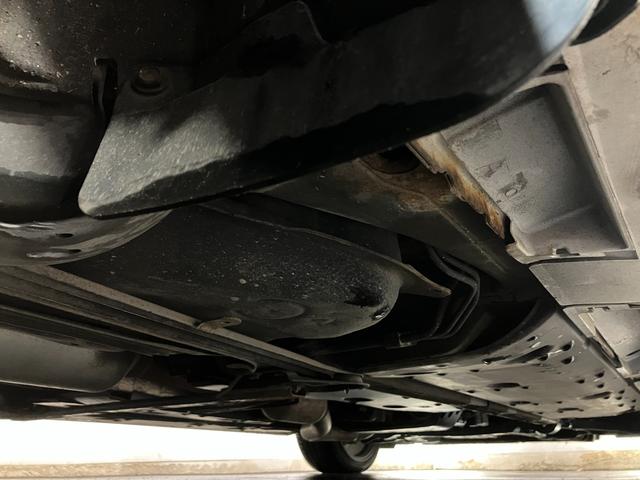 クラウンハイブリッド アスリートＳ　Ｆｏｕｒ　４ＷＤ　夏冬タイヤ　ＥＴＣ　前方ドラレコ　バックカメラ　純正ナビ　フルセグＴＶ　純正エンジンスターター　シートヒーター　クルーズコントロール　電動シート　夏タイヤ純正ホイール（11枚目）