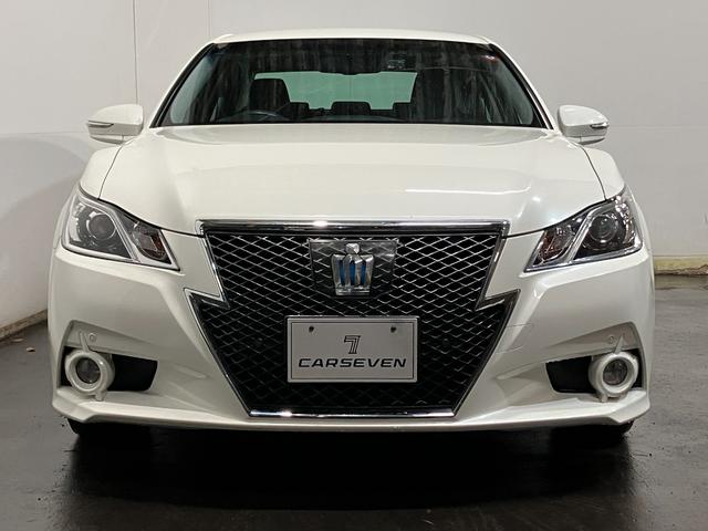 クラウンハイブリッド アスリートＳ　Ｆｏｕｒ　４ＷＤ　夏冬タイヤ　ＥＴＣ　前方ドラレコ　バックカメラ　純正ナビ　フルセグＴＶ　純正エンジンスターター　シートヒーター　クルーズコントロール　電動シート　夏タイヤ純正ホイール（12枚目）