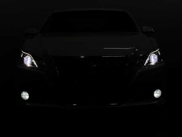 クラウンハイブリッド アスリートＳ　Ｆｏｕｒ　４ＷＤ　夏冬タイヤ　ＥＴＣ　前方ドラレコ　バックカメラ　純正ナビ　フルセグＴＶ　純正エンジンスターター　シートヒーター　クルーズコントロール　電動シート　夏タイヤ純正ホイール（24枚目）