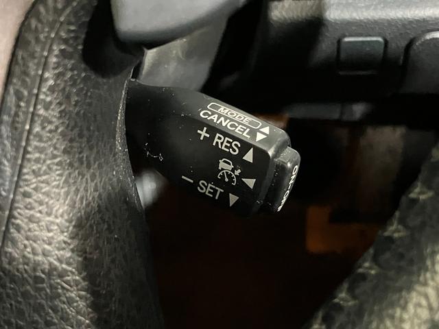 クラウンハイブリッド アスリートＳ　Ｆｏｕｒ　４ＷＤ　夏冬タイヤ　ＥＴＣ　前方ドラレコ　バックカメラ　純正ナビ　フルセグＴＶ　純正エンジンスターター　シートヒーター　クルーズコントロール　電動シート　夏タイヤ純正ホイール（43枚目）