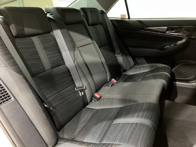 クラウンハイブリッド アスリートＳ　Ｆｏｕｒ　４ＷＤ　夏冬タイヤ　ＥＴＣ　前方ドラレコ　バックカメラ　純正ナビ　フルセグＴＶ　純正エンジンスターター　シートヒーター　クルーズコントロール　電動シート　夏タイヤ純正ホイール（54枚目）