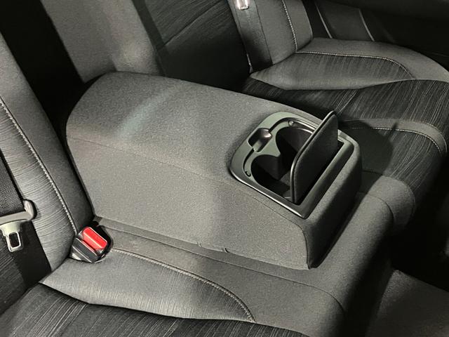 クラウンハイブリッド アスリートＳ　Ｆｏｕｒ　４ＷＤ　夏冬タイヤ　ＥＴＣ　前方ドラレコ　バックカメラ　純正ナビ　フルセグＴＶ　純正エンジンスターター　シートヒーター　クルーズコントロール　電動シート　夏タイヤ純正ホイール（55枚目）