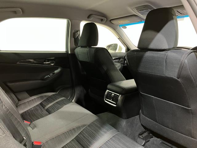 クラウンハイブリッド アスリートＳ　Ｆｏｕｒ　４ＷＤ　夏冬タイヤ　ＥＴＣ　前方ドラレコ　バックカメラ　純正ナビ　フルセグＴＶ　純正エンジンスターター　シートヒーター　クルーズコントロール　電動シート　夏タイヤ純正ホイール（56枚目）