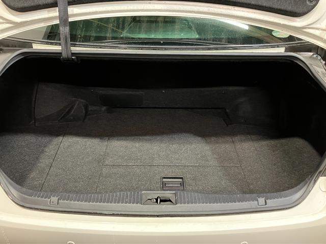 クラウンハイブリッド アスリートＳ　Ｆｏｕｒ　４ＷＤ　夏冬タイヤ　ＥＴＣ　前方ドラレコ　バックカメラ　純正ナビ　フルセグＴＶ　純正エンジンスターター　シートヒーター　クルーズコントロール　電動シート　夏タイヤ純正ホイール（59枚目）