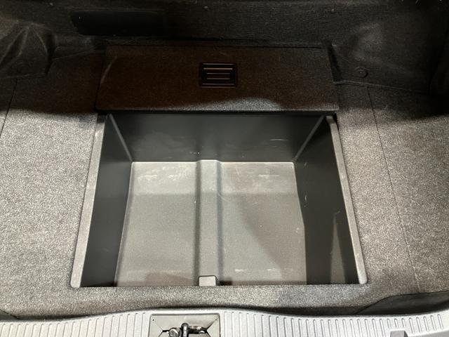 クラウンハイブリッド アスリートＳ　Ｆｏｕｒ　４ＷＤ　夏冬タイヤ　ＥＴＣ　前方ドラレコ　バックカメラ　純正ナビ　フルセグＴＶ　純正エンジンスターター　シートヒーター　クルーズコントロール　電動シート　夏タイヤ純正ホイール（61枚目）