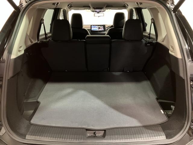 エクストレイル Ｇ　ｅ－４ＯＲＣＥ　４ＷＤ　純正ディスプレイオーディオ　フルセグＴＶ　全方位カメラ　ＥＴＣ２．０　クルーズコントロール　ブラインドスポットモニター　シートヒーター　電動リアゲート　電動シート　インテリジェントルームミラー（56枚目）