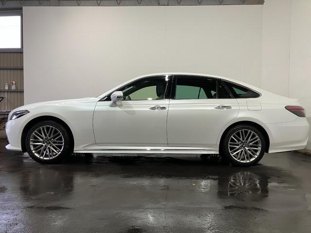 クラウンハイブリッド RS Four 4WD 夏冬タイヤ ETC2.0 ドライブレコーダー前後 バックカメラ 純正ナビ クルーズコントロール ブラインドスポットモニター 純正ホイール シートヒーター 電動シート レーダー探知機(20枚目)