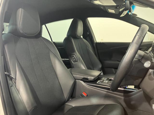 クラウンハイブリッド RS Four 4WD 夏冬タイヤ ETC2.0 ドライブレコーダー前後 バックカメラ 純正ナビ クルーズコントロール ブラインドスポットモニター 純正ホイール シートヒーター 電動シート レーダー探知機(44枚目)