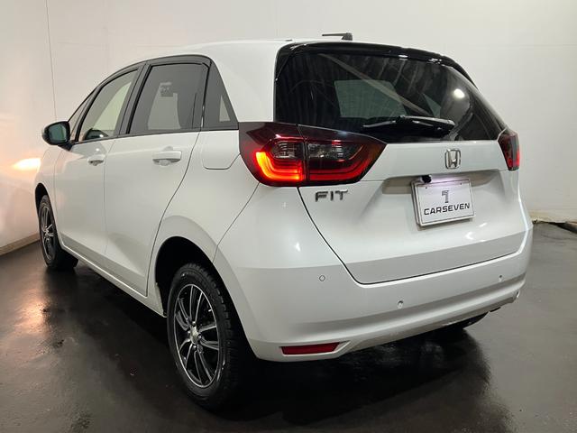 フィット ベーシック 4WD 夏冬タイヤ 前後ドライブレコーダー バッグカメラ 社外ナビ フルセグTV Bluetooth接続 社外アルミホイール 障害物センサー オートライト 横滑り防止装置(18枚目)