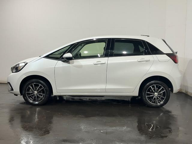 フィット ベーシック 4WD 夏冬タイヤ 前後ドライブレコーダー バッグカメラ 社外ナビ フルセグTV Bluetooth接続 社外アルミホイール 障害物センサー オートライト 横滑り防止装置(19枚目)