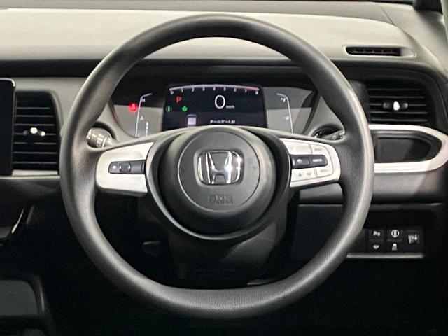 フィット ベーシック 4WD 夏冬タイヤ 前後ドライブレコーダー バッグカメラ 社外ナビ フルセグTV Bluetooth接続 社外アルミホイール 障害物センサー オートライト 横滑り防止装置(32枚目)